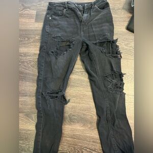 AE Black ripped mom jeans